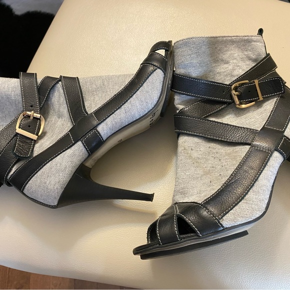 Women boots - Picture 2 of 4